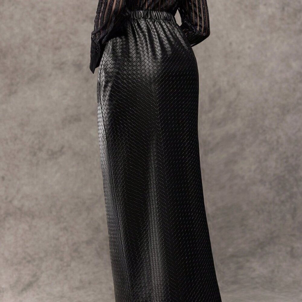 Black Elegant Women's PU Leather High Waist Slim Fit Pencil Skirt - Picture 5 of 5
